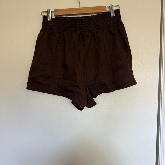 Reformation Linen shorts size medium - Picture 3 of 5